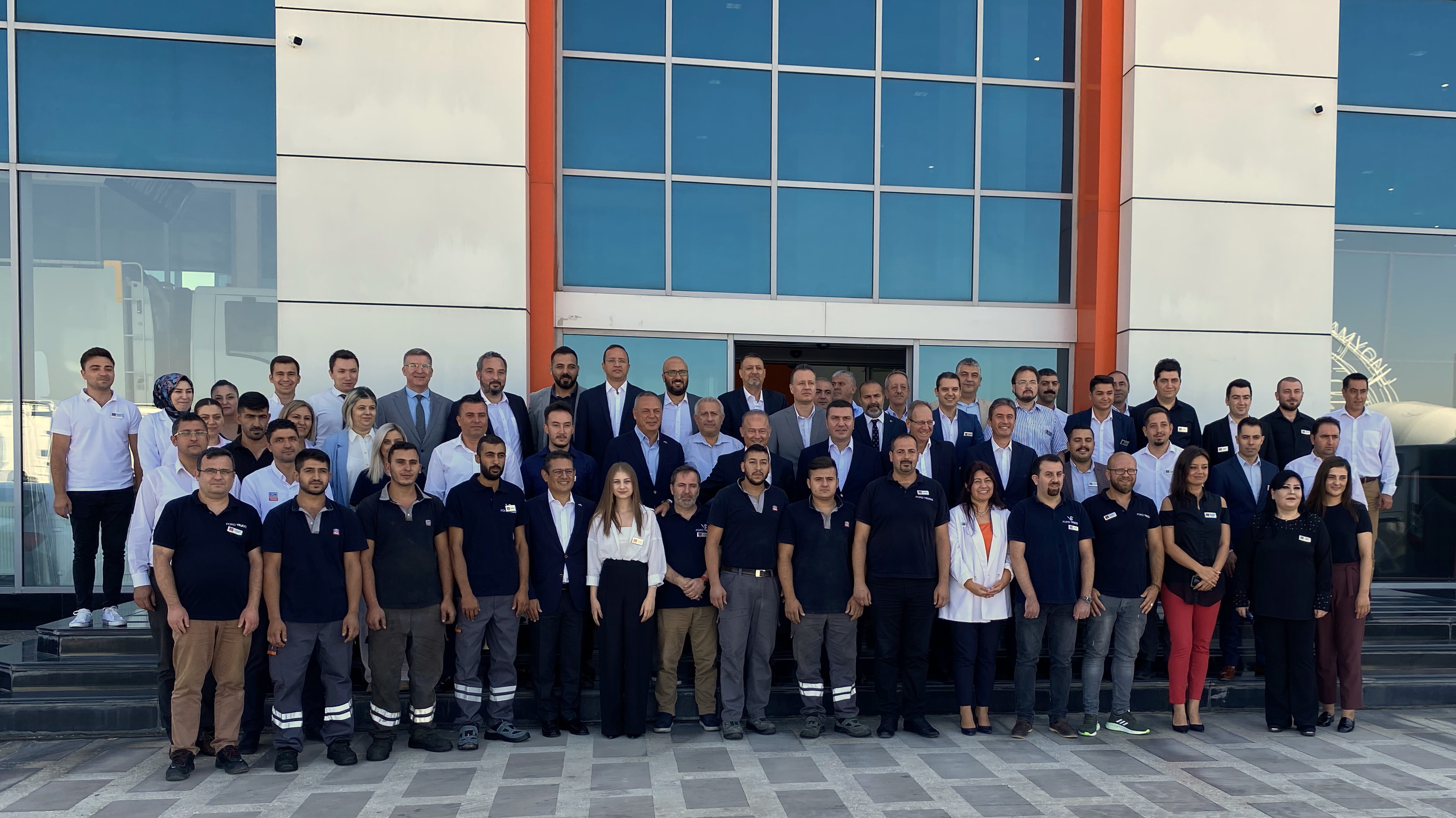 Ford Otosan Genel Müdürü sayın Güven Özyurt bey ve Genel Müdür Baş Yardımcısı sayın Dave Johnston bey bayimizi ziyaret etti.